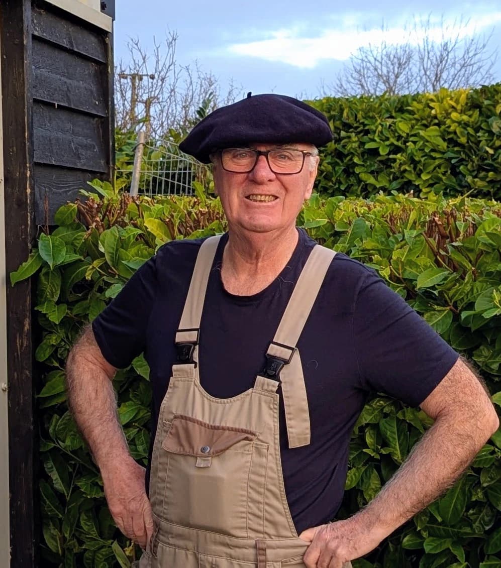 Picture of man in dungerees