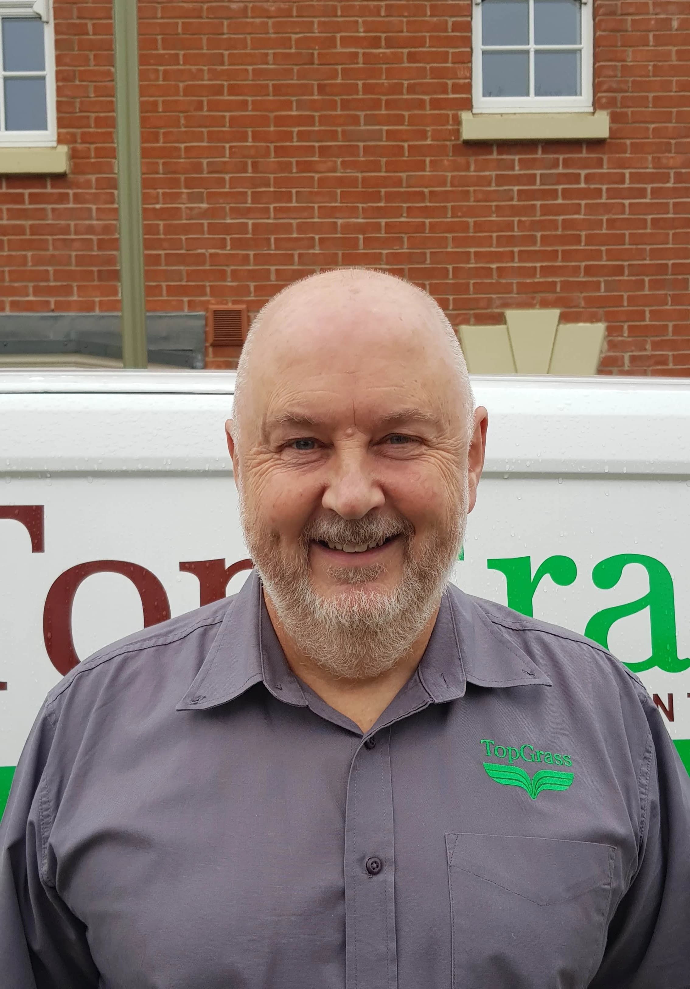 Tom Arnold Photo in front of van